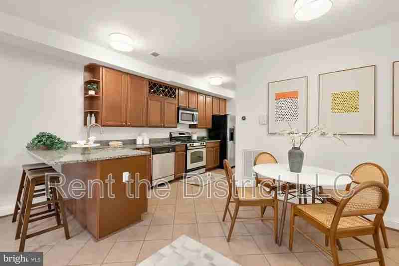 3318 Sherman Ave Nw #T2 - Photo 6 of 16