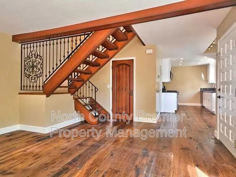 256 Juniper Ave - Photo 5 of 18