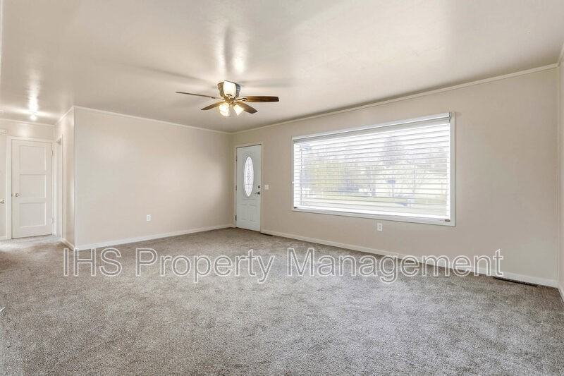 1107 Thayer Dr - Photo 6 of 18