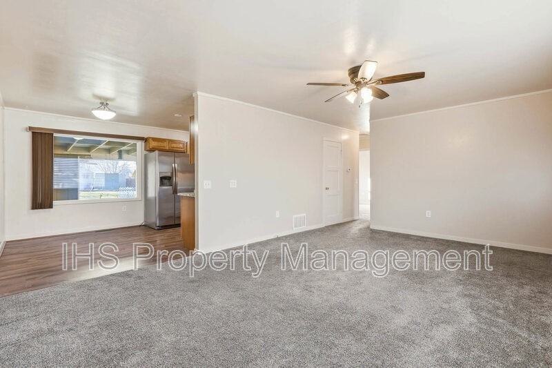 1107 Thayer Dr - Photo 7 of 18