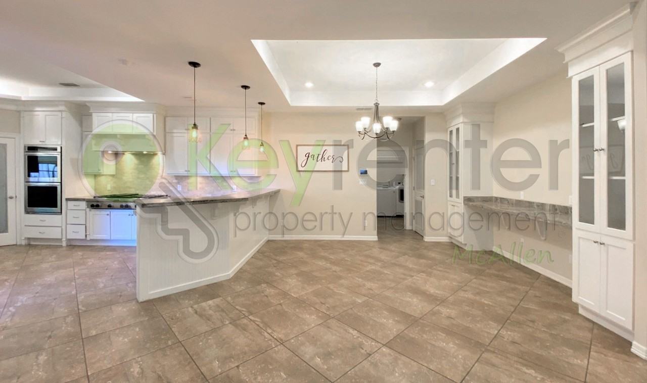 813 Robin Ann Cir - Photo 6 of 42