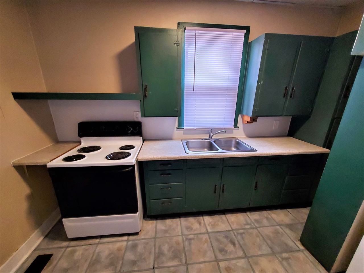 514 14th St - Photo 2 of 24