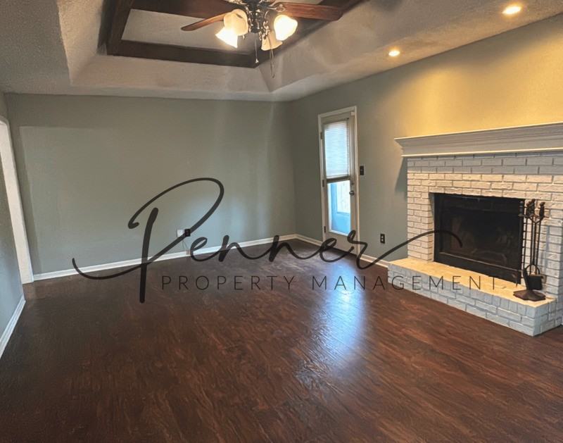 1100 Nw Oakridge Dr - Photo 2 of 12