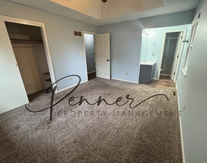 1100 Nw Oakridge Dr - Photo 4 of 12