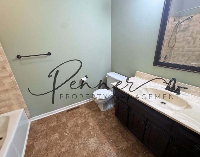 1100 Nw Oakridge Dr - Photo 7 of 12