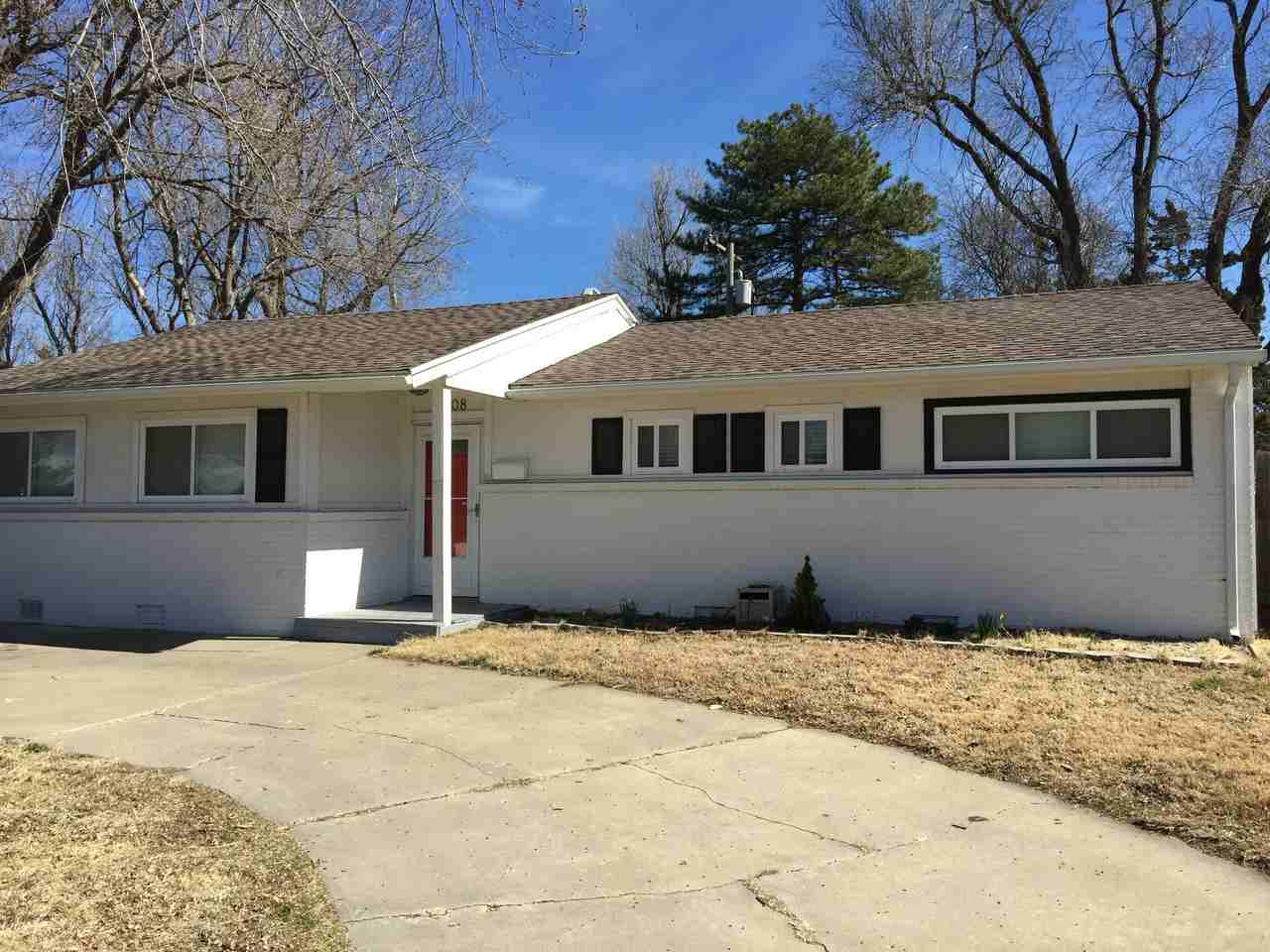 2508 N Amidon Ave - Photo 2 of 16