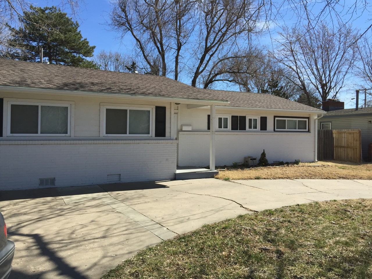 2508 N Amidon Ave - Photo 3 of 16