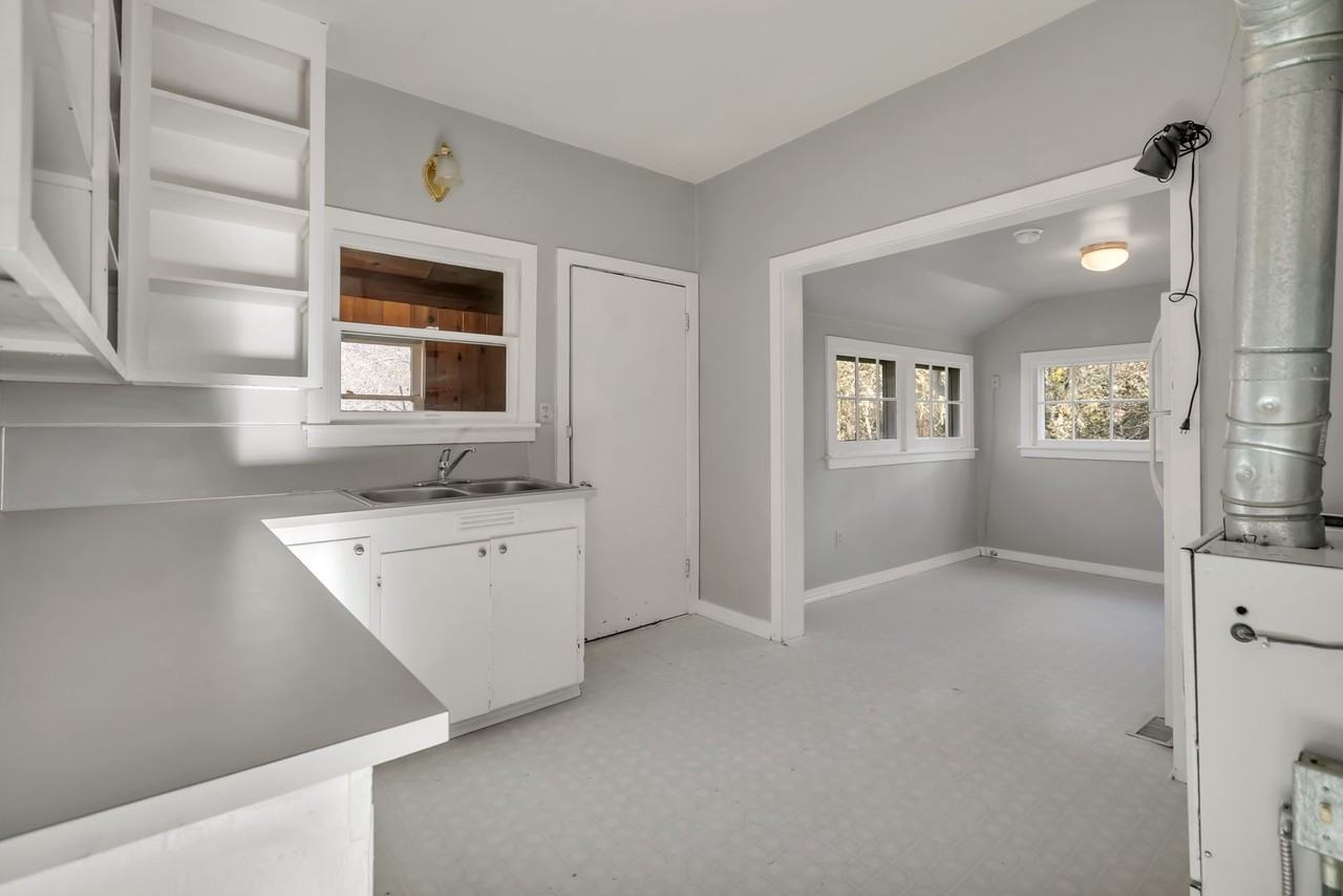 609 Frederick St - Photo 7 of 18