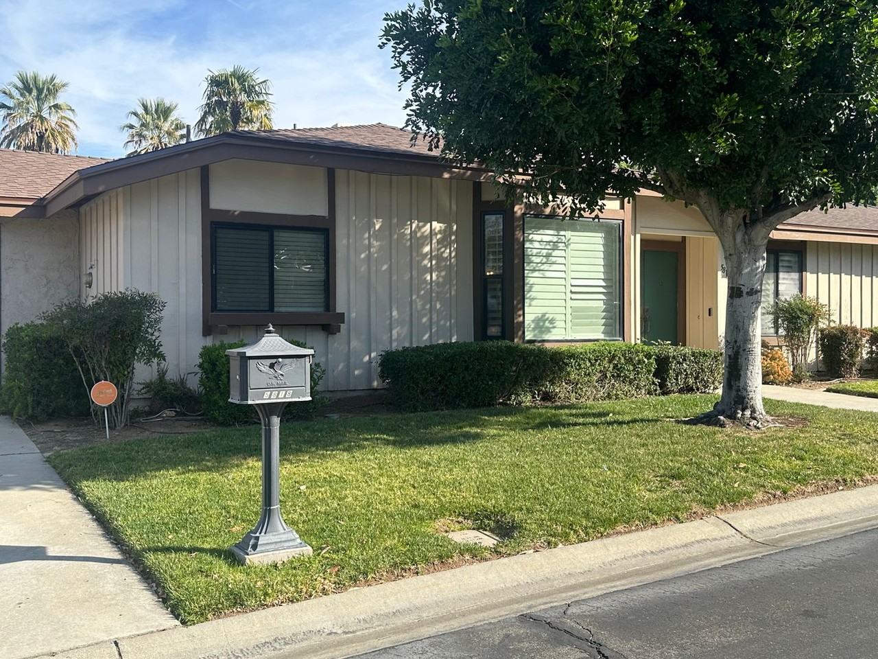 5818 Maybrook Cir - Photo 3 of 16