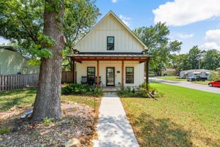 523 W Detroit St - Photo 1 of 1