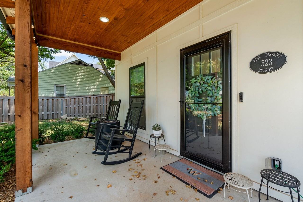 523 W Detroit St - Photo 2 of 23