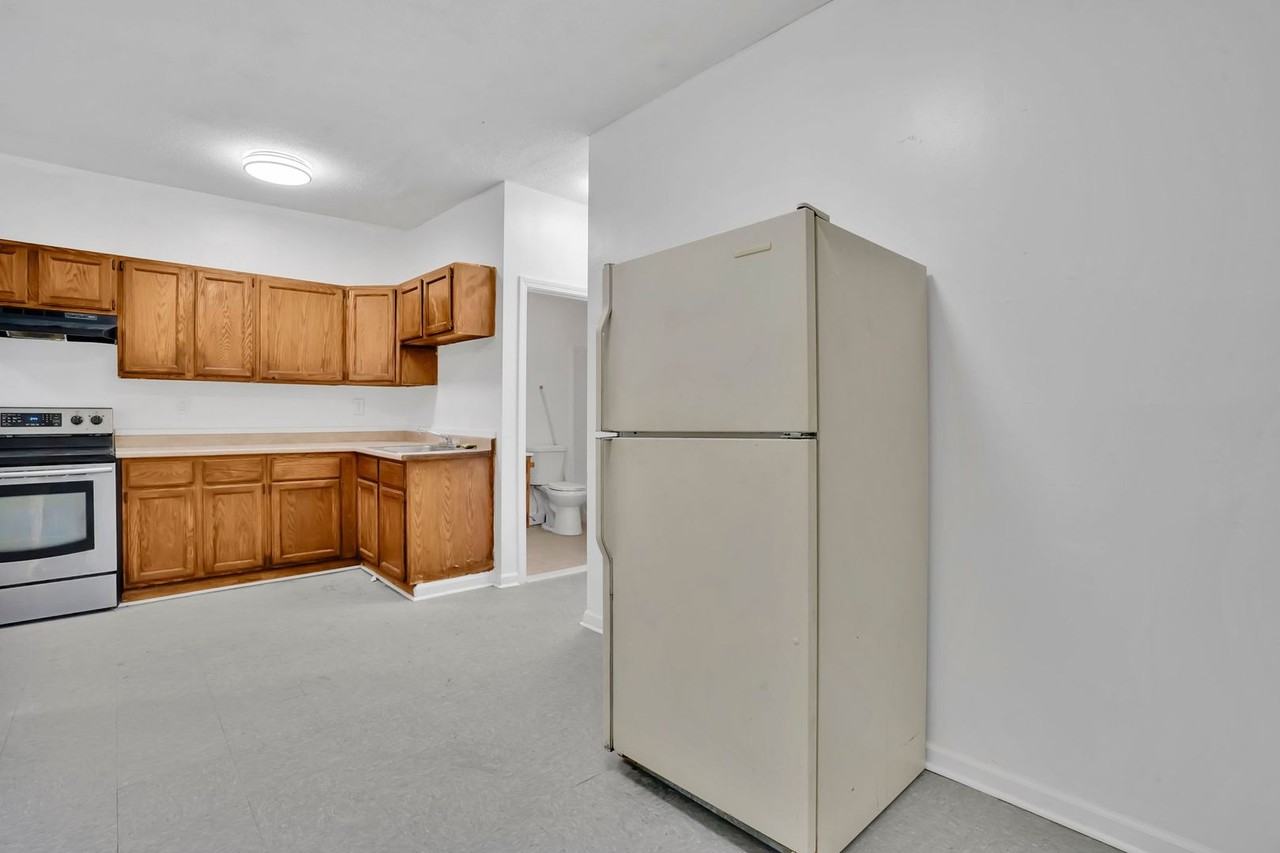 296 Hancock St - Photo 5 of 31