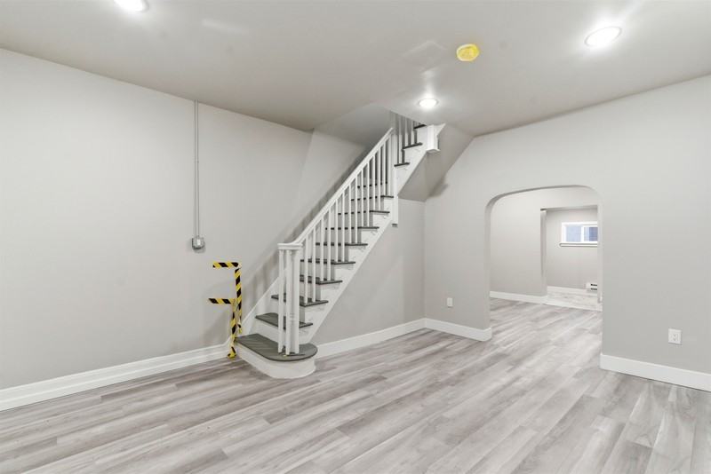 662 N Yewdall St - Photo 6 of 17