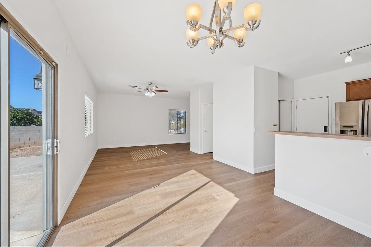 3776 E Felix Blvd - Photo 7 of 31