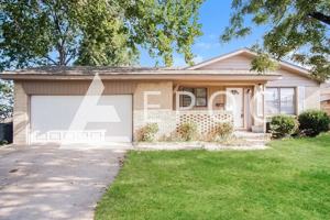 featured image of 9719 E 4th St