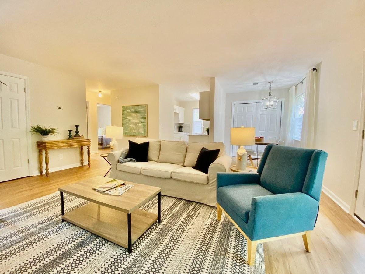 533 Grant Ave #C - Photo 2 of 10