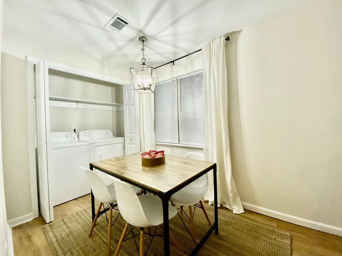 533 Grant Ave #C - Photo 3 of 10