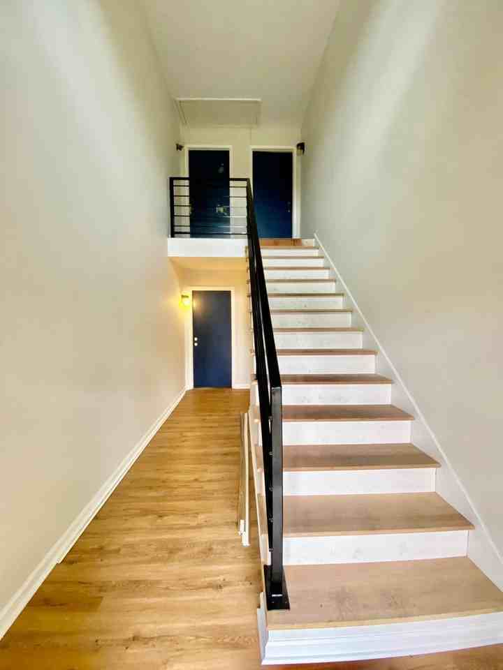 533 Grant Ave #C - Photo 4 of 10