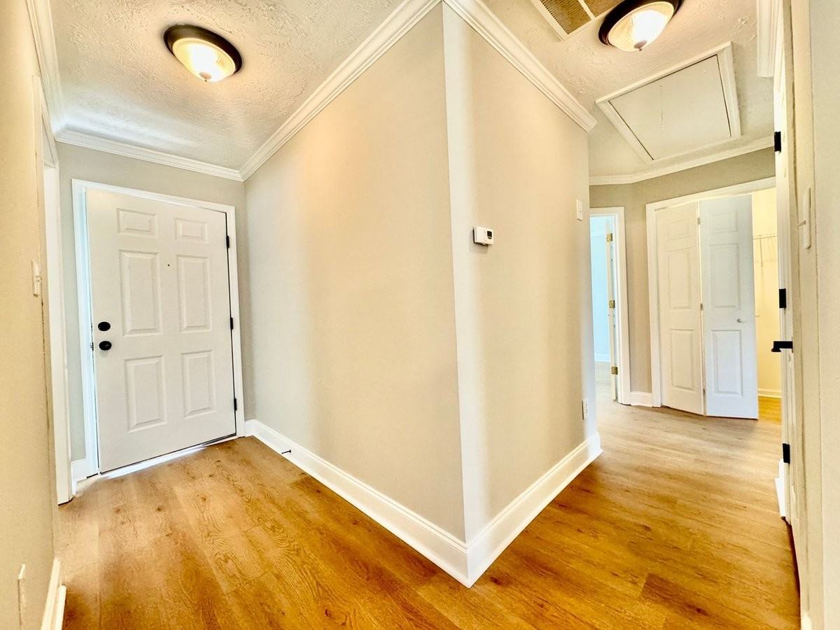 609 Clifden Ct - Photo 4 of 14