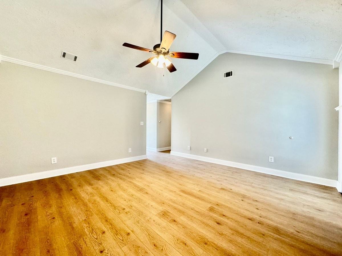 609 Clifden Ct - Photo 3 of 22