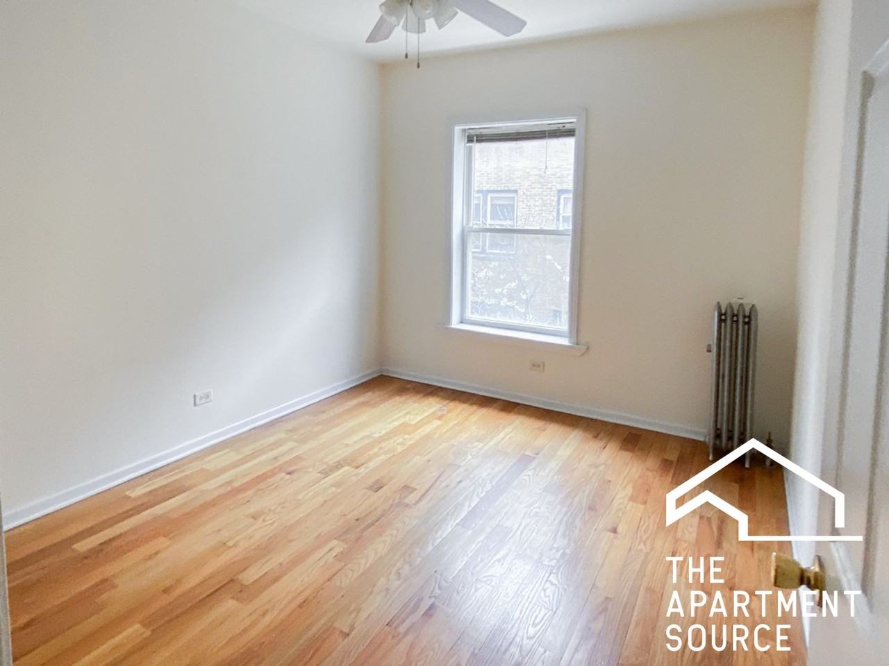 3924 N Pine Grove Ave #2E - Photo 3 of 8