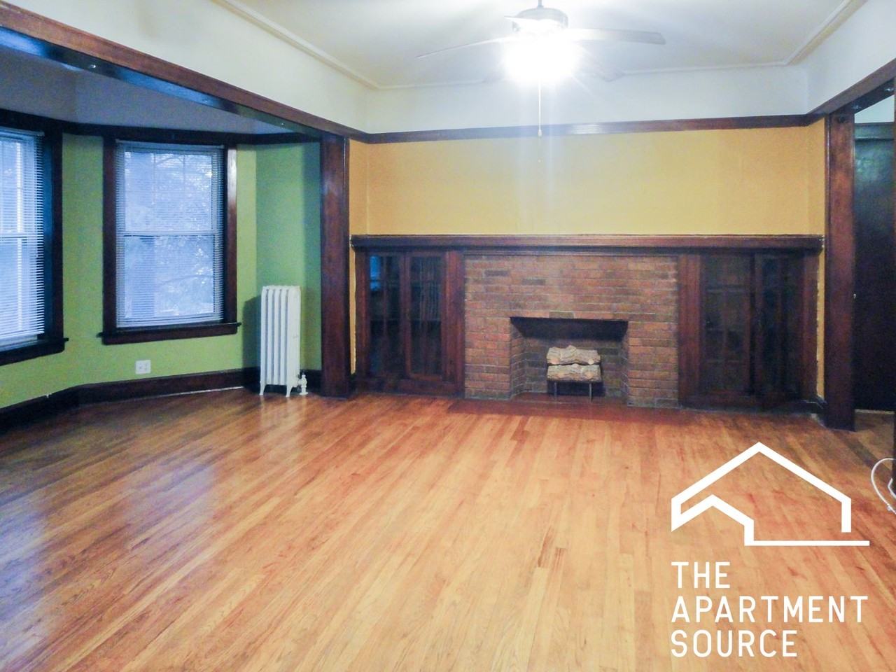 3823 N Lawndale Ave #1E - Photo 2 of 9