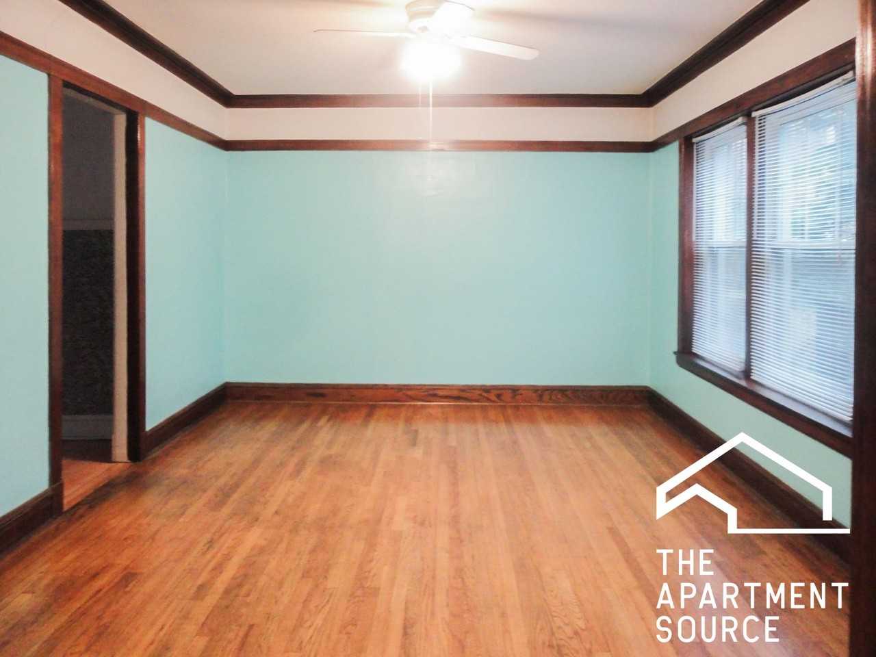 3823 N Lawndale Ave #1E - Photo 3 of 9