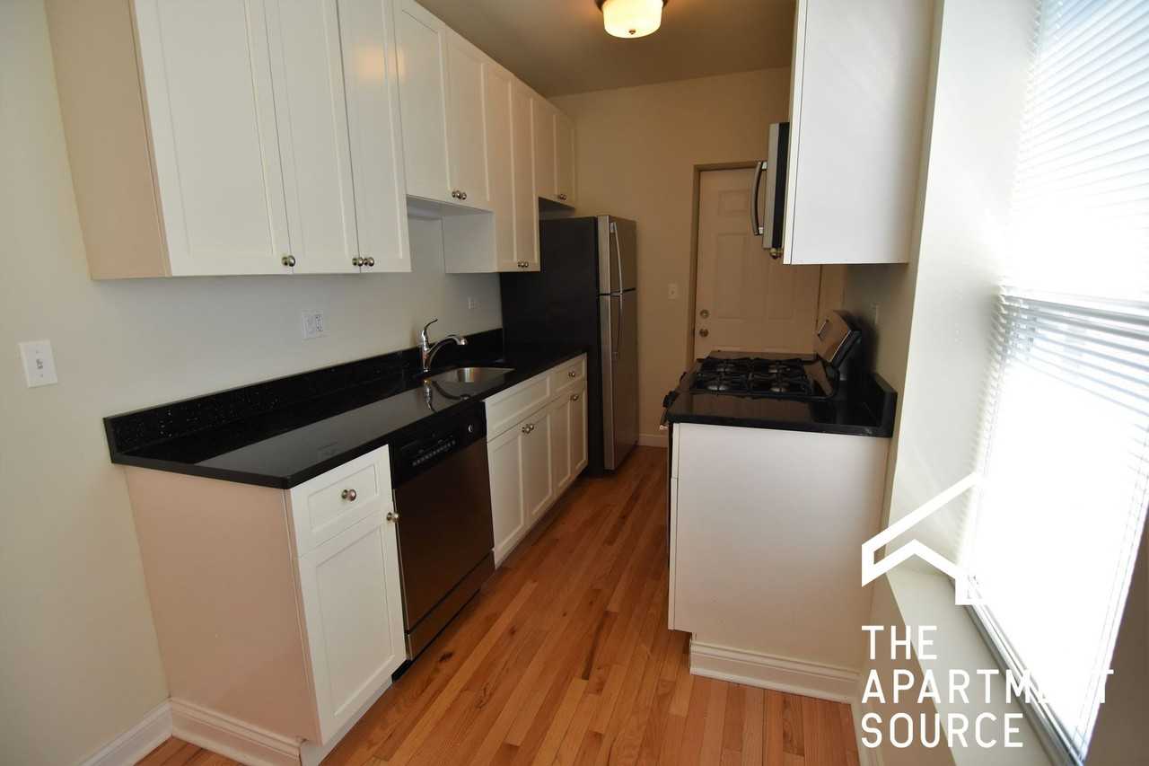 714 W Grace St #3S - Photo 2 of 9