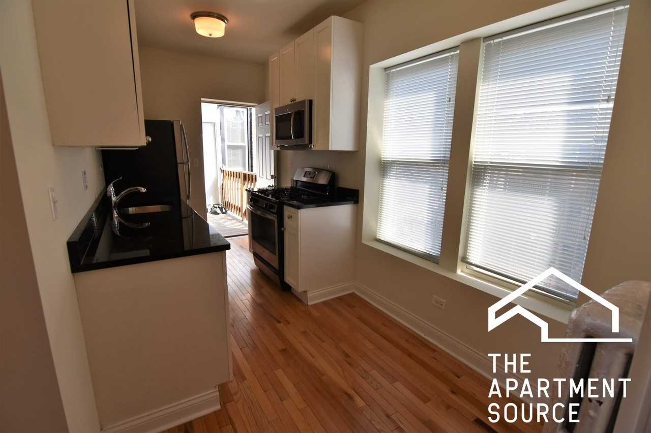 714 W Grace St #3S - Photo 3 of 9