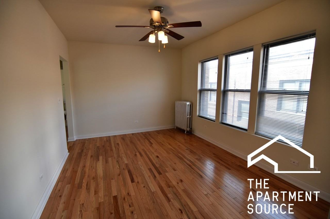 714 W Grace St #3S - Photo 4 of 9