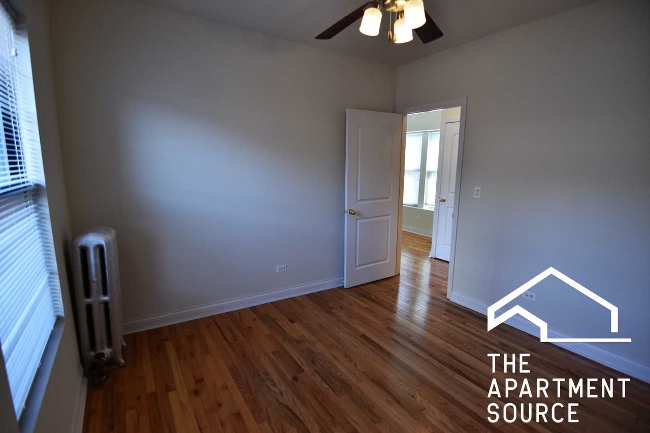 714 W Grace St #3S - Photo 7 of 9