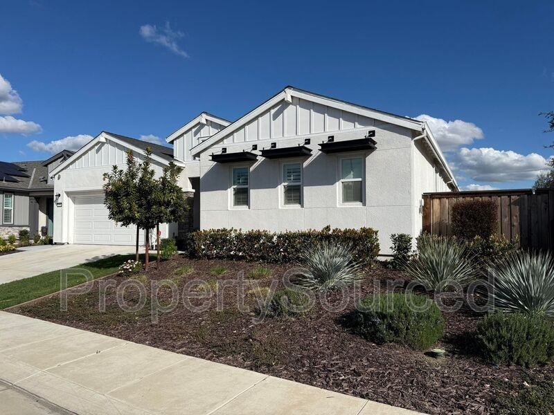 1136 Crescent Ave - Photo 3 of 50