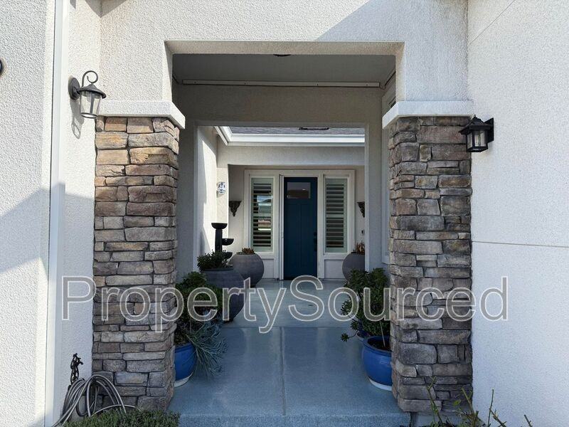 1136 Crescent Ave - Photo 4 of 50