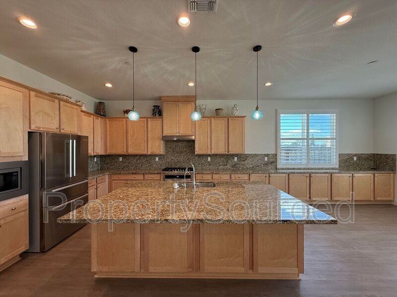 1136 Crescent Ave - Photo 7 of 50