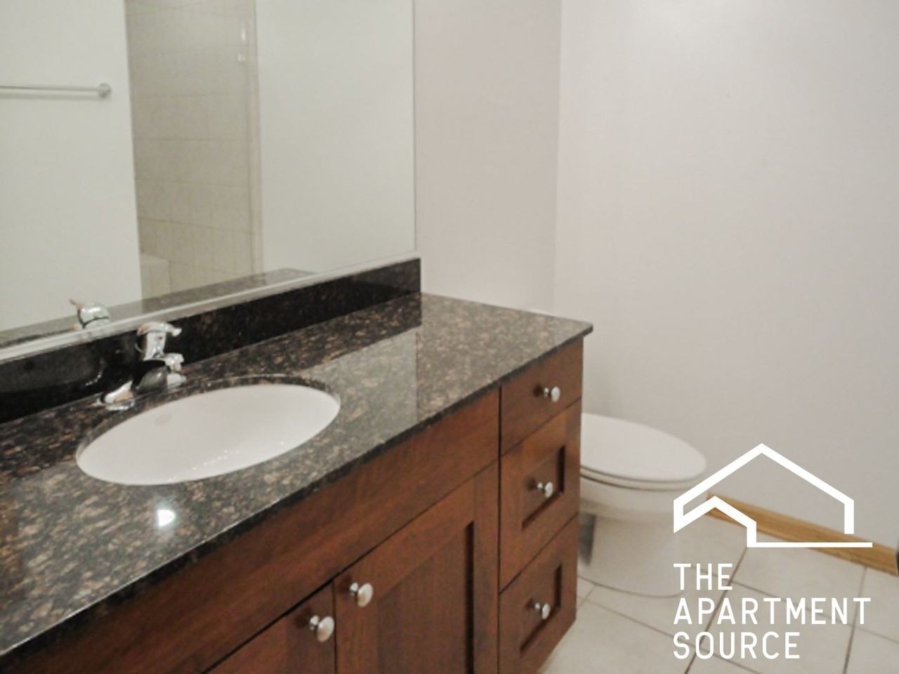 3338 N Sheffield Ave #3 - Photo 7 of 15