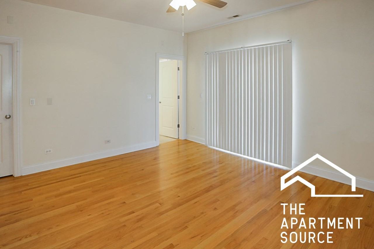 3829 N Southport Ave #2 - Photo 5 of 14