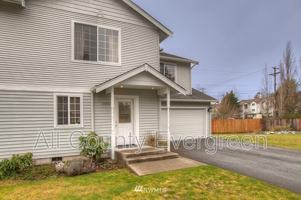 featured image of 10502 128th St E