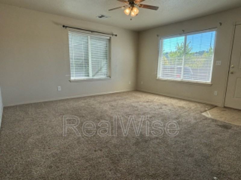 177 Barron Ct - Photo 4 of 21