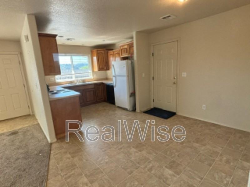 177 Barron Ct - Photo 5 of 21