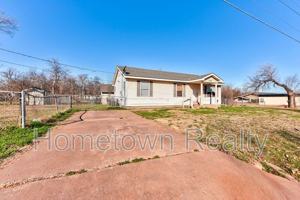 featured image of 2701 S Phillips Ave