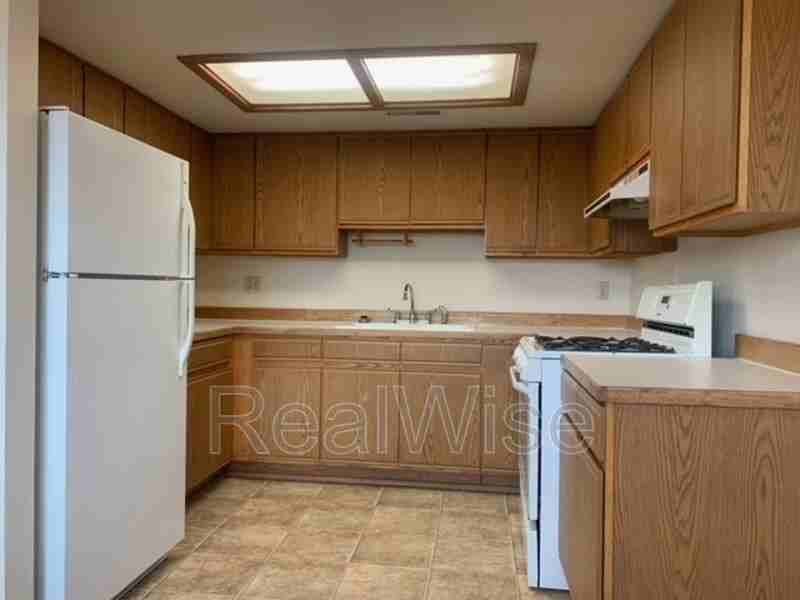 1820 Ne Foothill Blvd #B - Photo 5 of 11