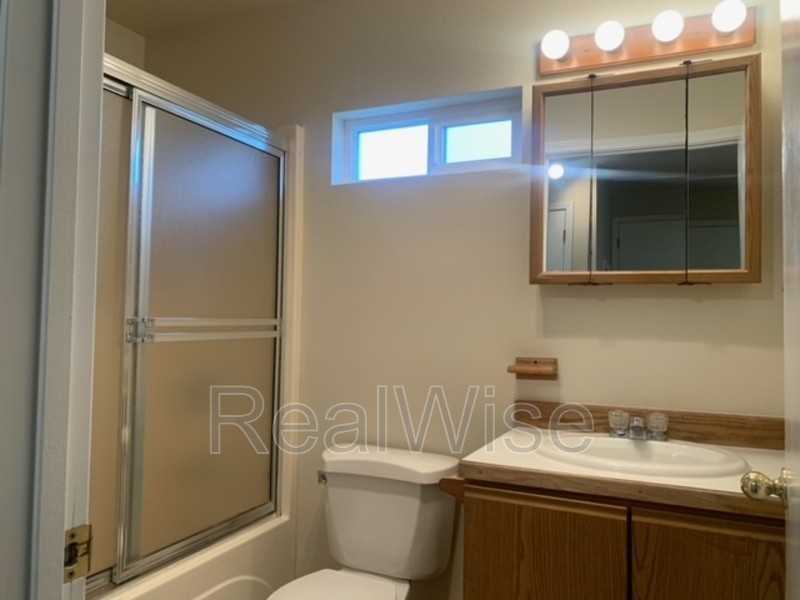 1820 Ne Foothill Blvd #B - Photo 6 of 11