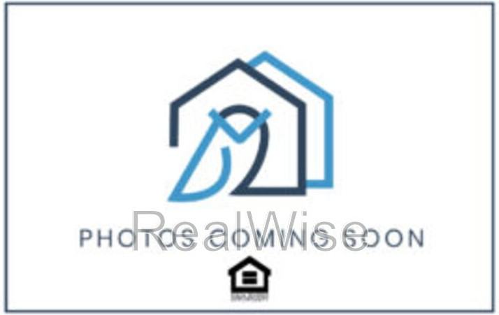 1229 Nw Highland Ave #B - Photo 2 of 4