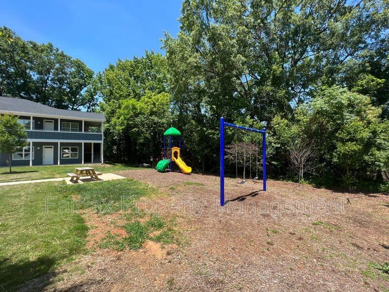 518 Boone St #103 - Photo 3 of 5