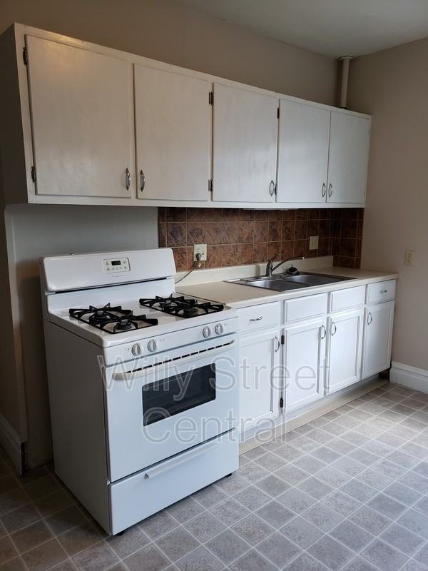 1601 Madison St - Photo 2 of 9