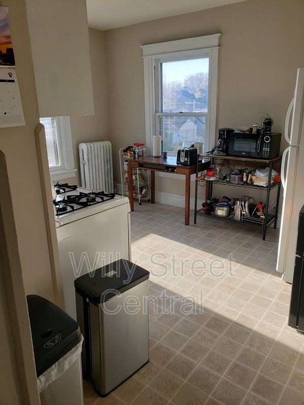 1601 Madison St - Photo 3 of 9