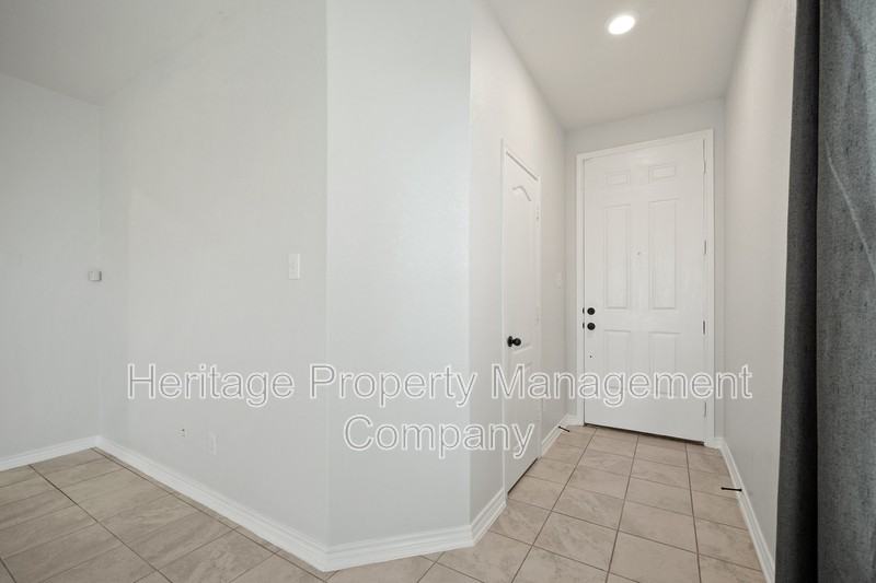 4229 Gale Mdws - Photo 3 of 27