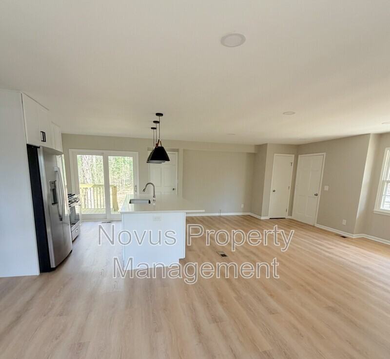 110 Walker Woods Dr - Photo 5 of 21