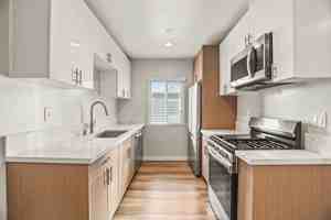 featured image of 1352 W 36th St #2