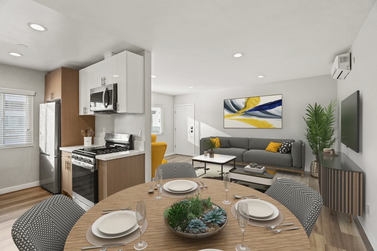 1352 W 36th St #2 - Photo 3 of 30